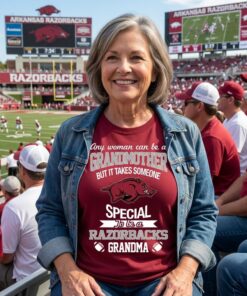 It Takes Someone Special To Be An Arkansas Razorbacks Grandma Unisex Shirt