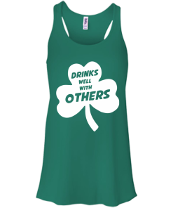 St Patrick's Day: Drinks Well With Others T-Shirt